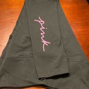 PINK scripted leggings
